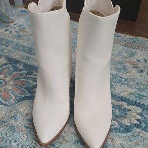 Elegant White Ankle Boots